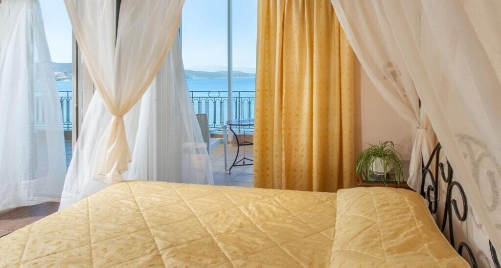 Фото Pantheon City Hotel 3*