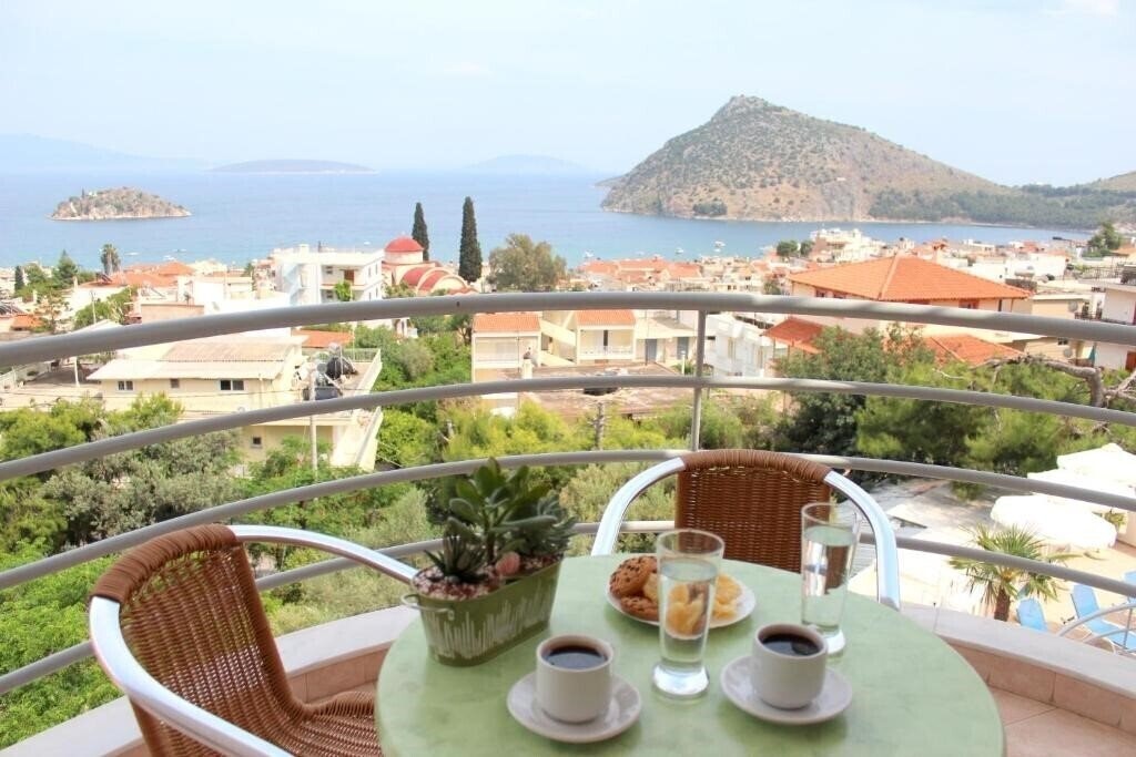 Фотографія Amaryllis Hotel Apartments Tolo 3*