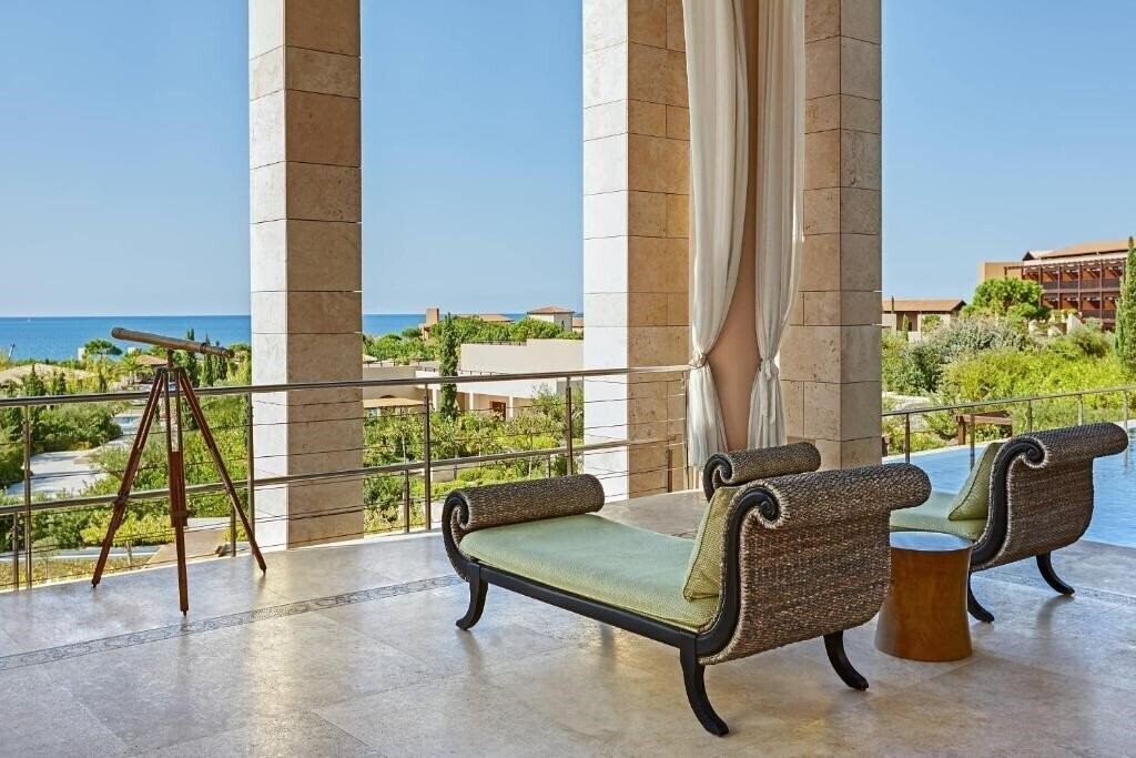 Фотографія The Romanos, a Luxury Collection Resort 5*