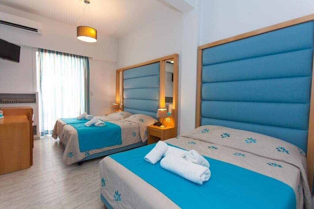Отель Frini Hotel 3*