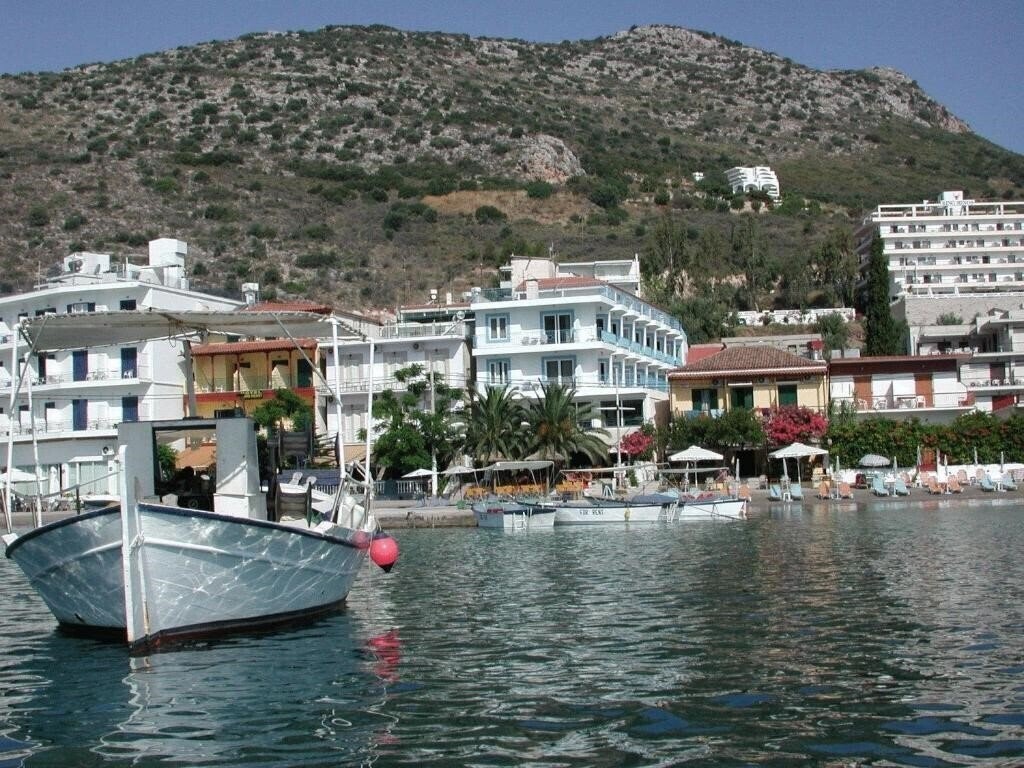 Отель Dolfin Hotel 3*