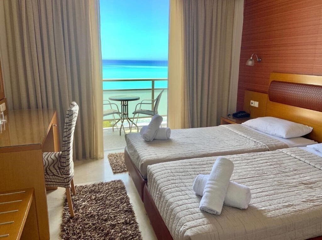 Отель Flisvos Hotel Kalamata 2*