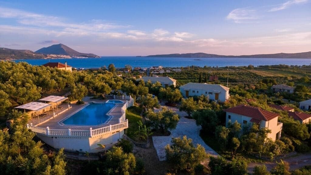 Фото Thanos Village Apartments & Villas 2*