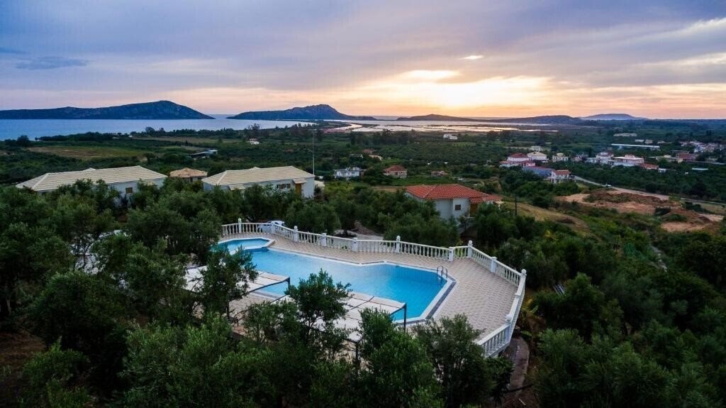 Фотографія Thanos Village Apartments & Villas 2*