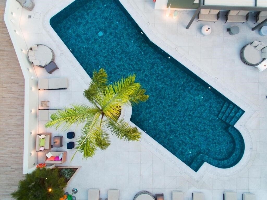 Готель Flisvos Royal Hotel & Suites 4*