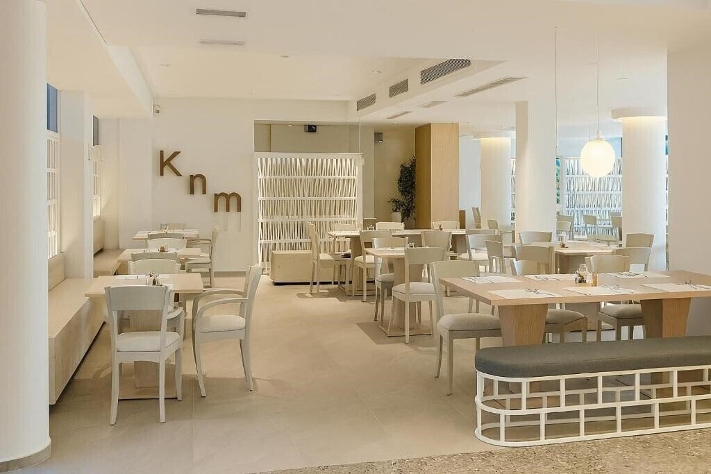 Зображення Flisvos Royal Hotel & Suites 4*