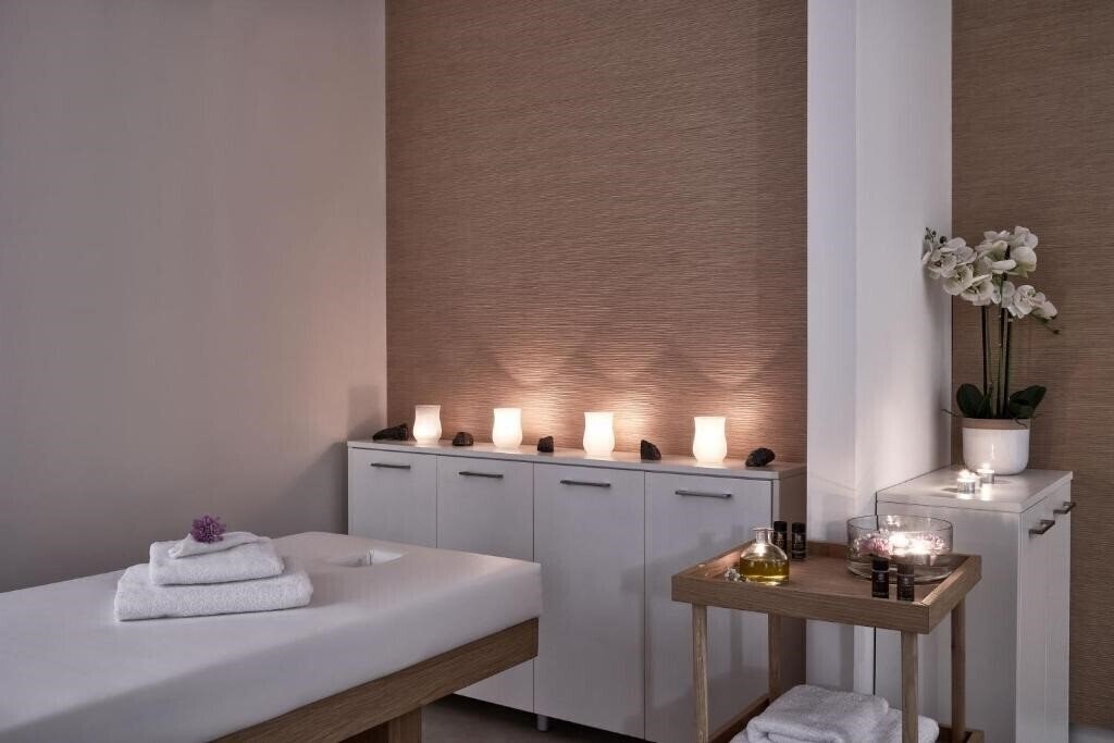 Фотография 100 Rizes Seaside Resort 4*