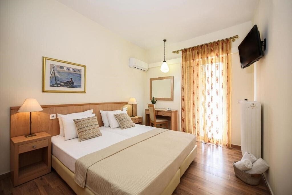 Готель Saronis Hotel Epidavros 2*