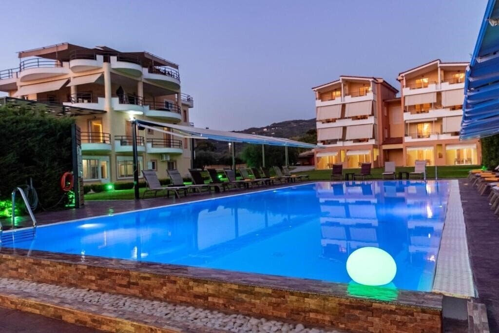 Отель Anilio Plaza 4*