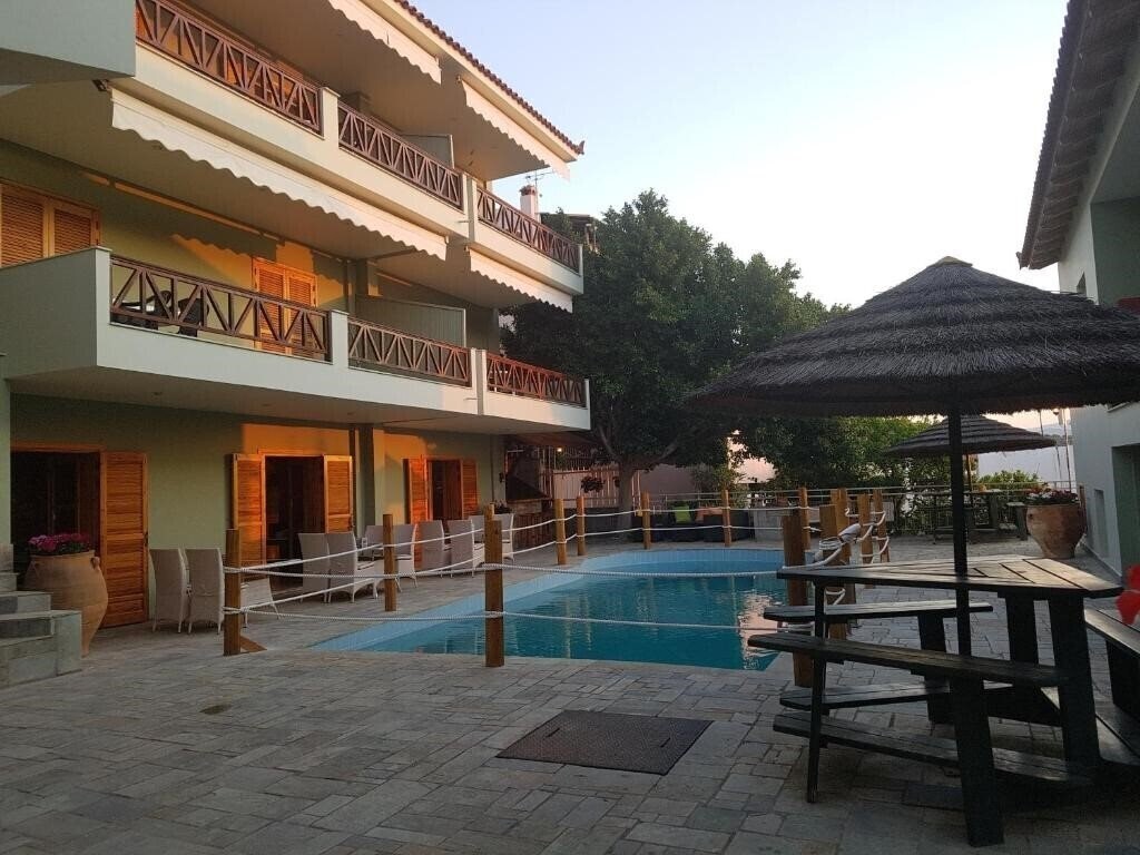 Готель Ninemia Residence 3*