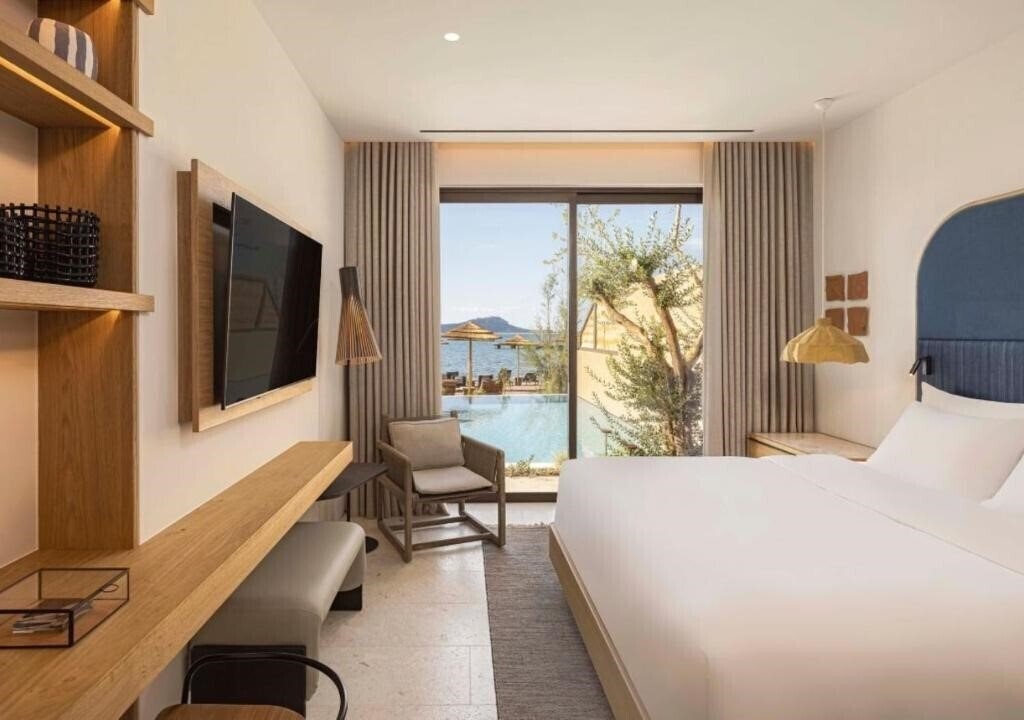 Картинка W Costa Navarino 5*