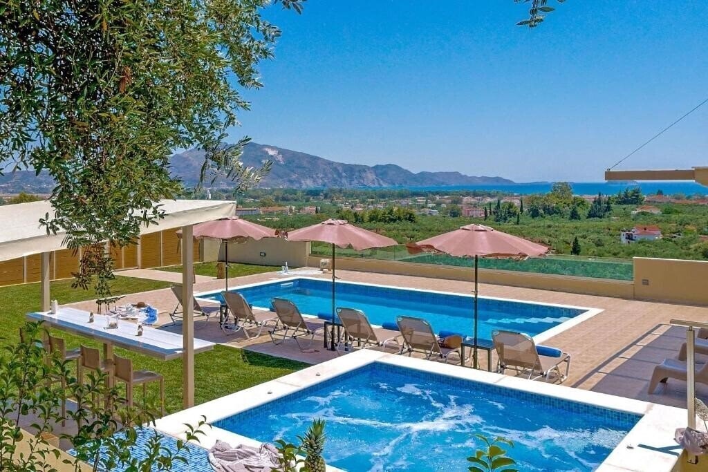 Отель Villa Hill 4*