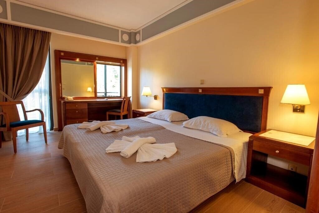 Готель Olympia Palace 4*