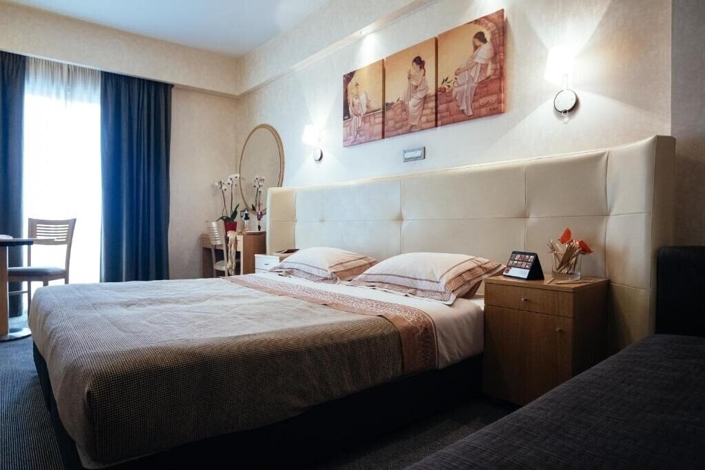 Готель Alexandros Boutique 3*