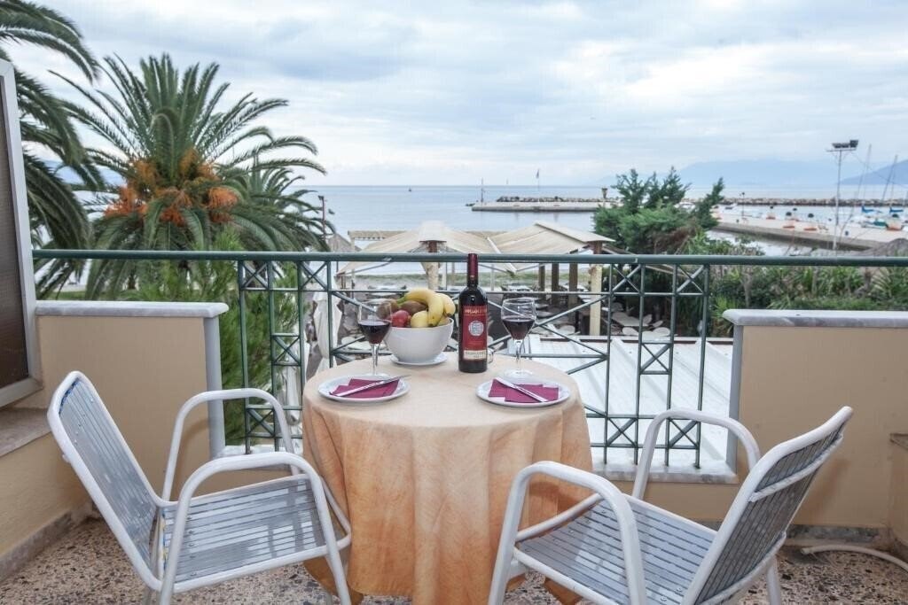 Отель Ignatia Hotel 3*