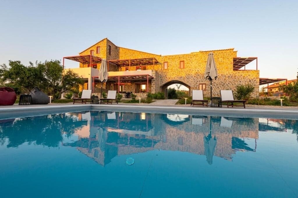 Готель Abeloessa Methonian Hospitality 4*