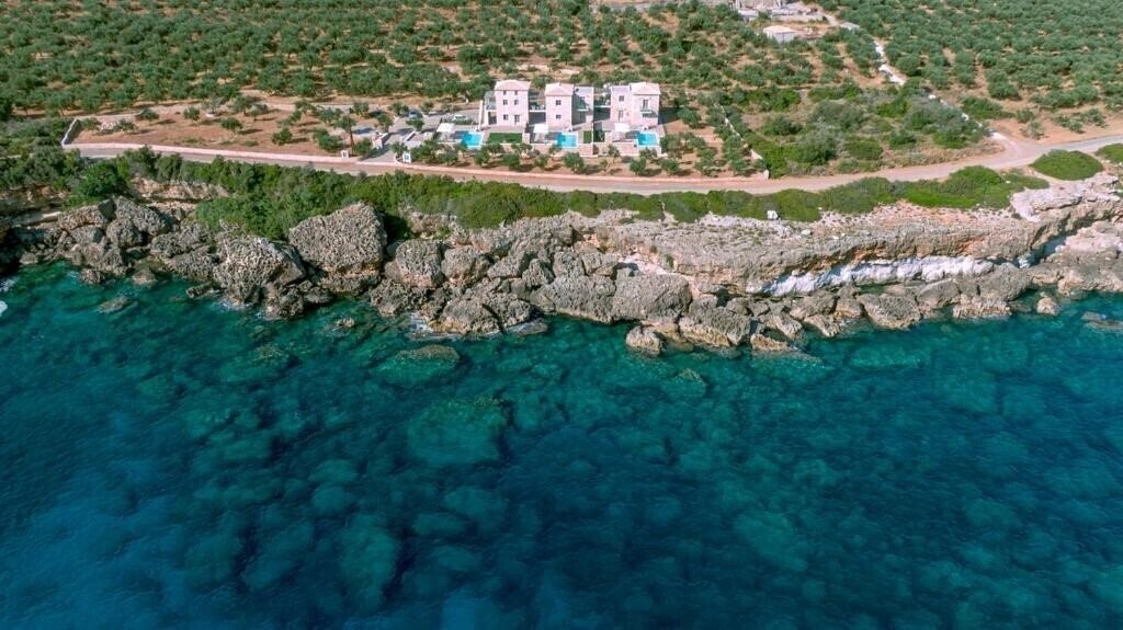 Отель Katergo Villas 4*