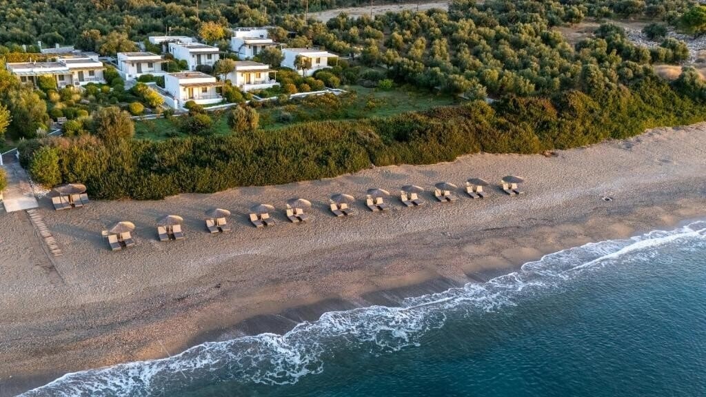 Готель Niriides Villas 3*