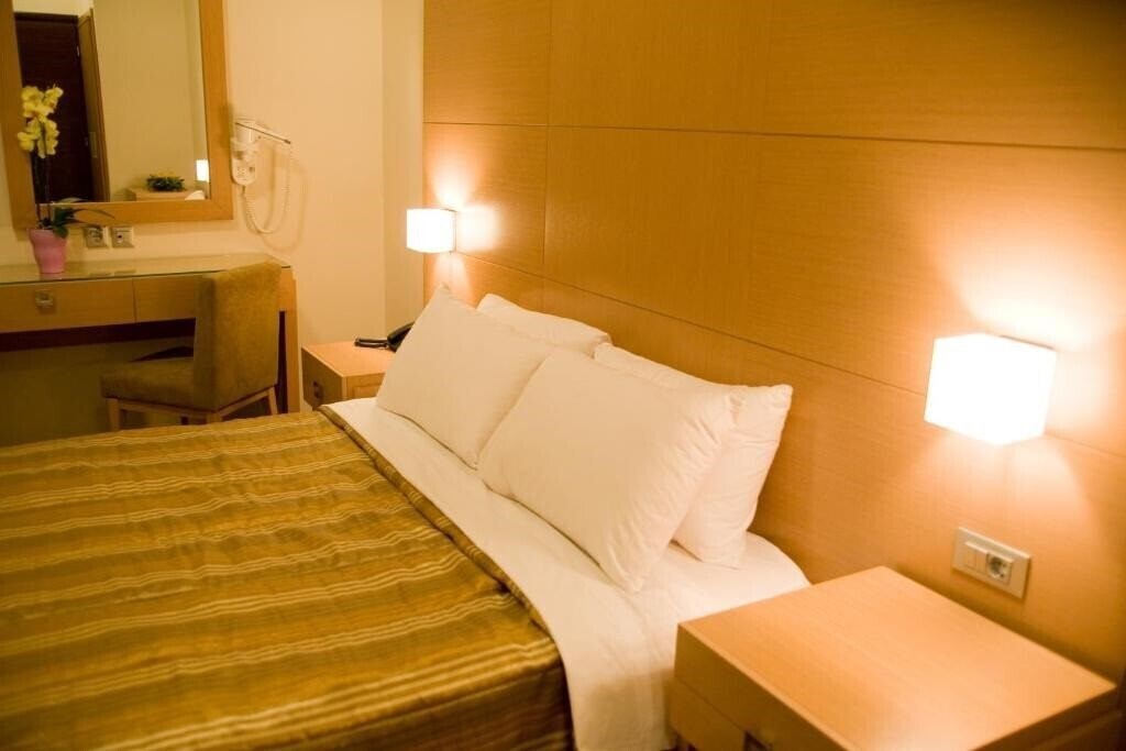 Готель Onira Boutique Tolon 4*