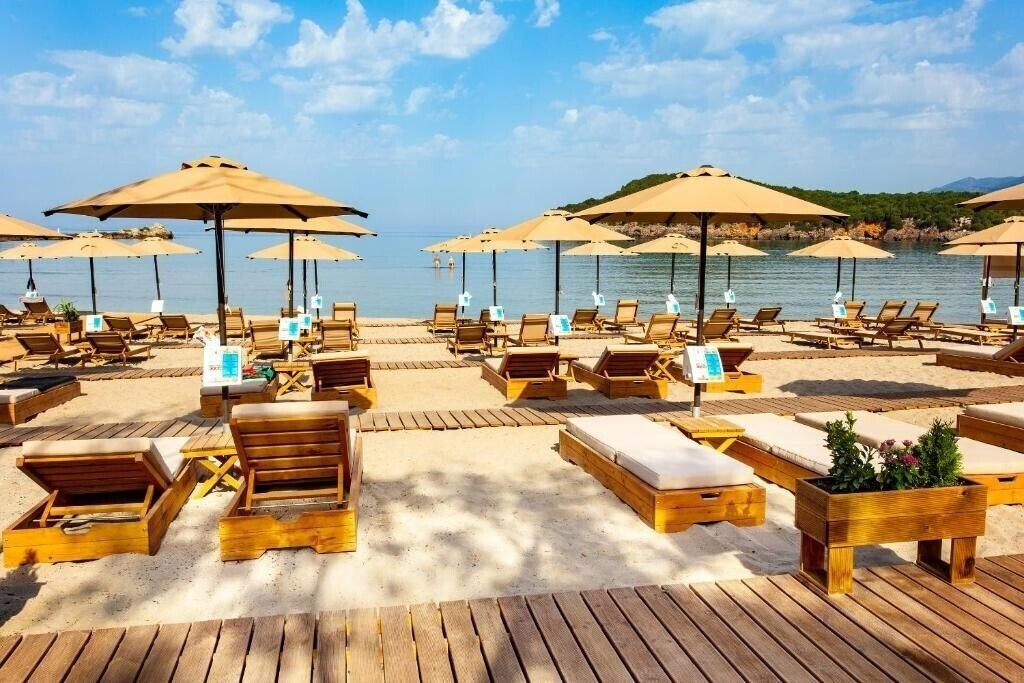 Фотографія Zeus Paradise Hotel Ammoudia 4*