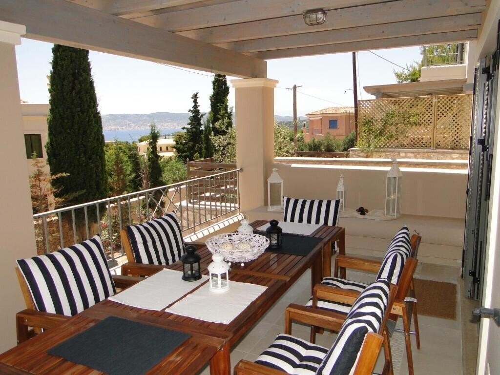 Готель Porto Heli Villas & Studios 3*