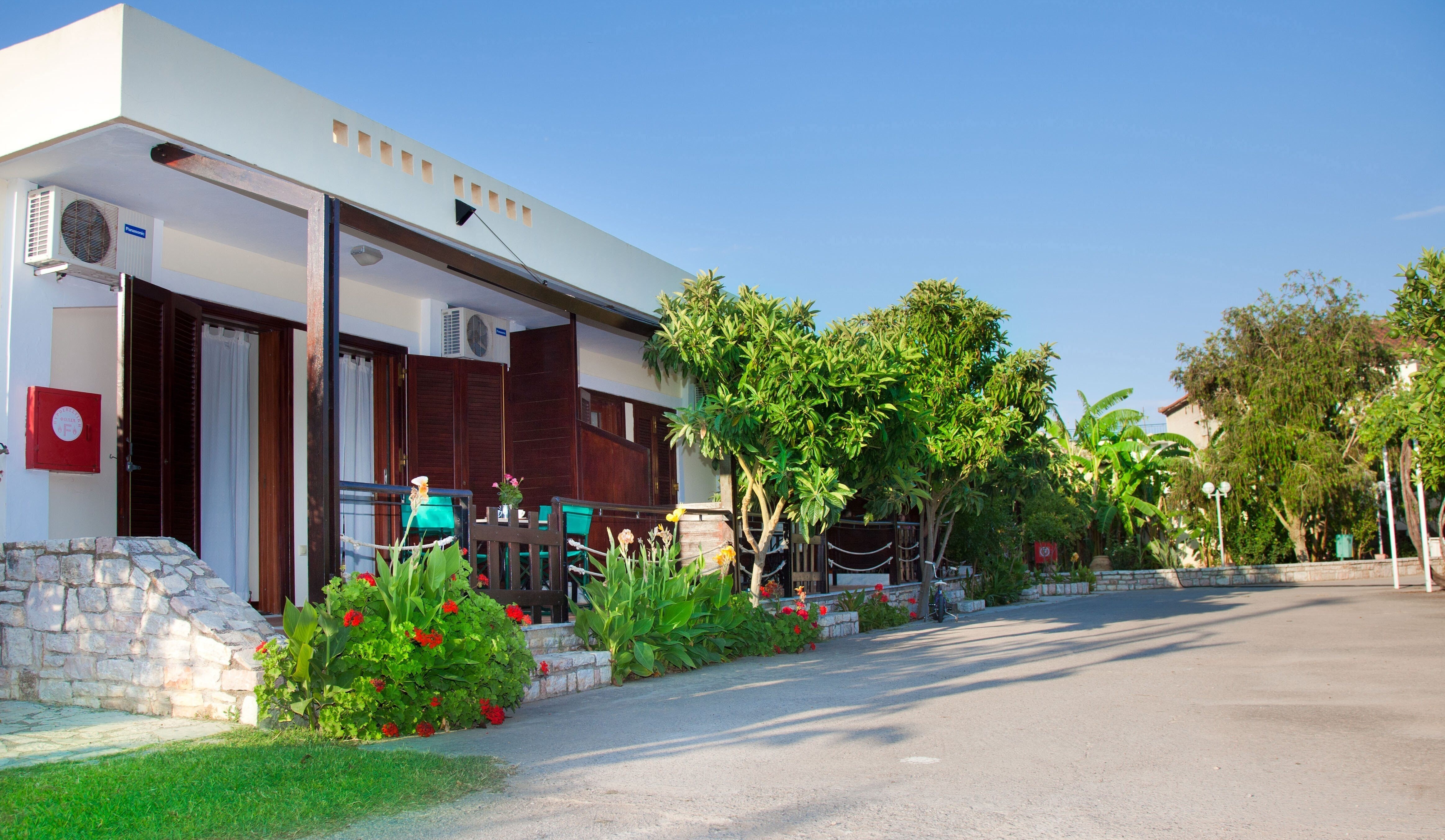 Отель Villas Ganios 2*
