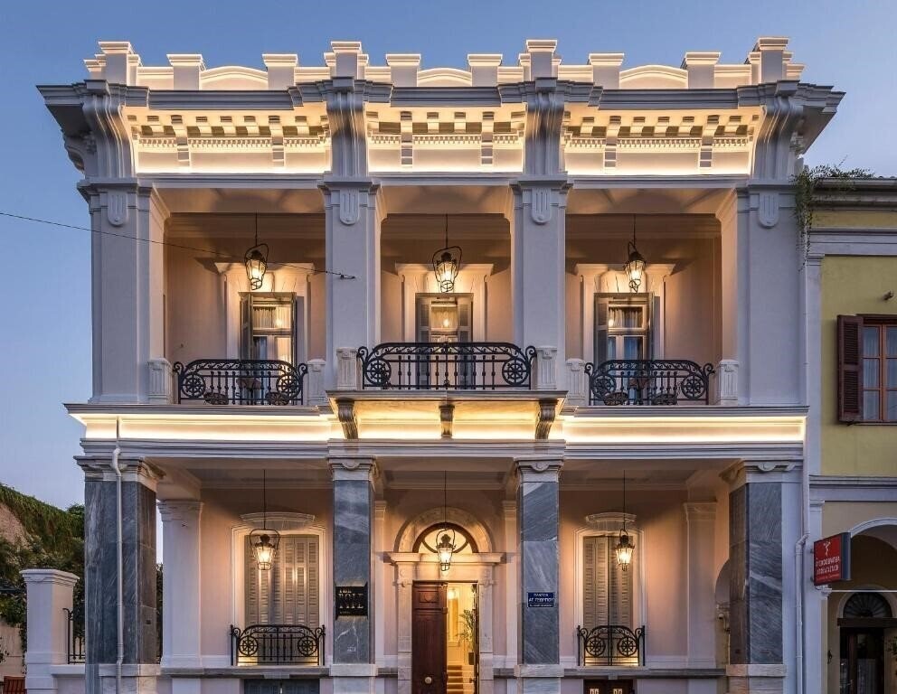 Фото The Bold Type Hotel 5*