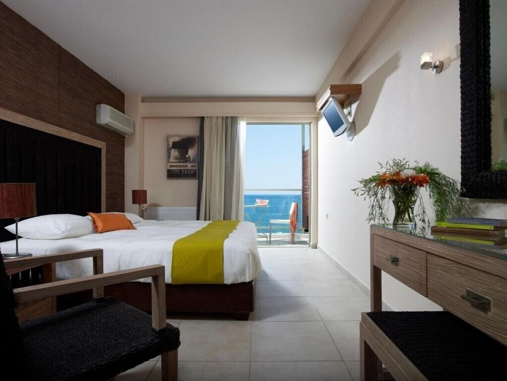 Фото Belle Helene Hotel 3*