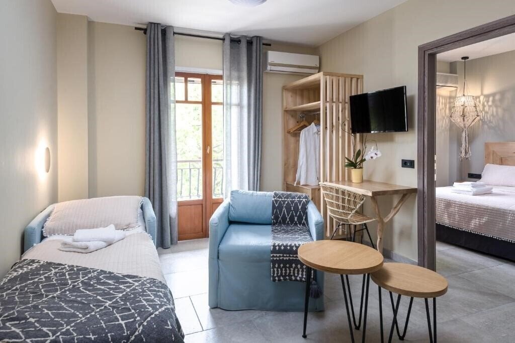 Фото Oasis Apartments 3*
