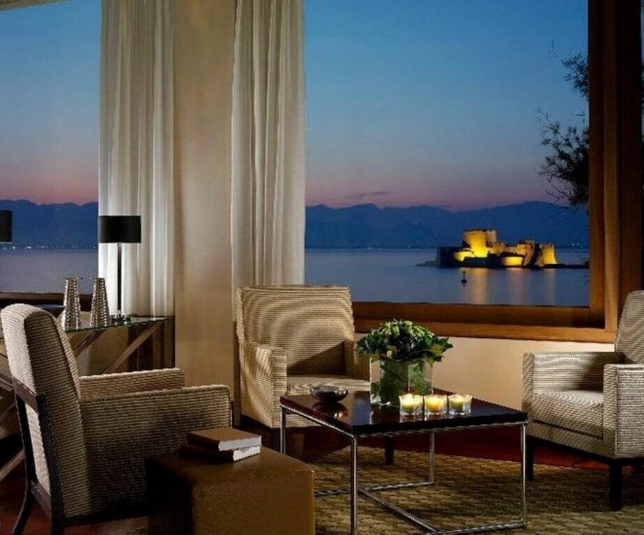 Отель Amphitryon Hotel 5*