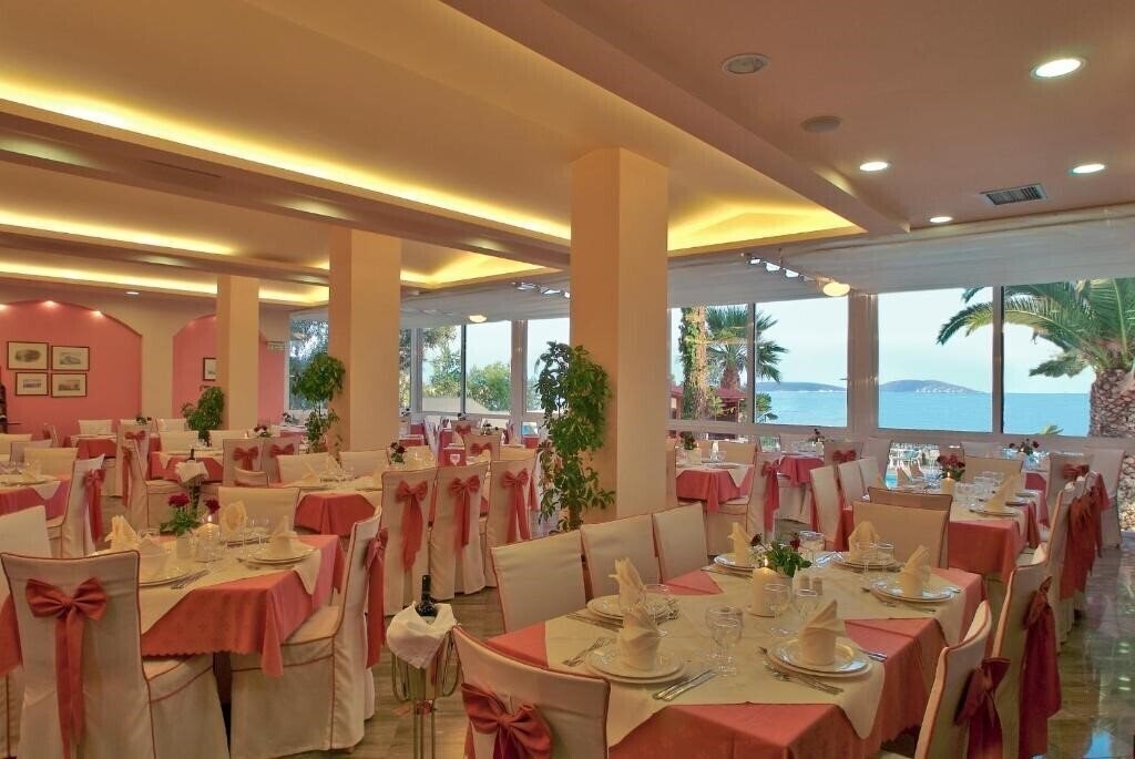 Изображение Tolo Holidays 3*