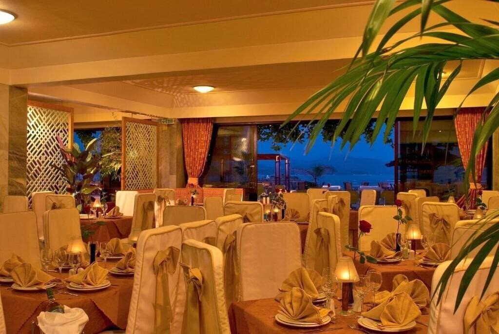 Изображение John & George Hotel 3*