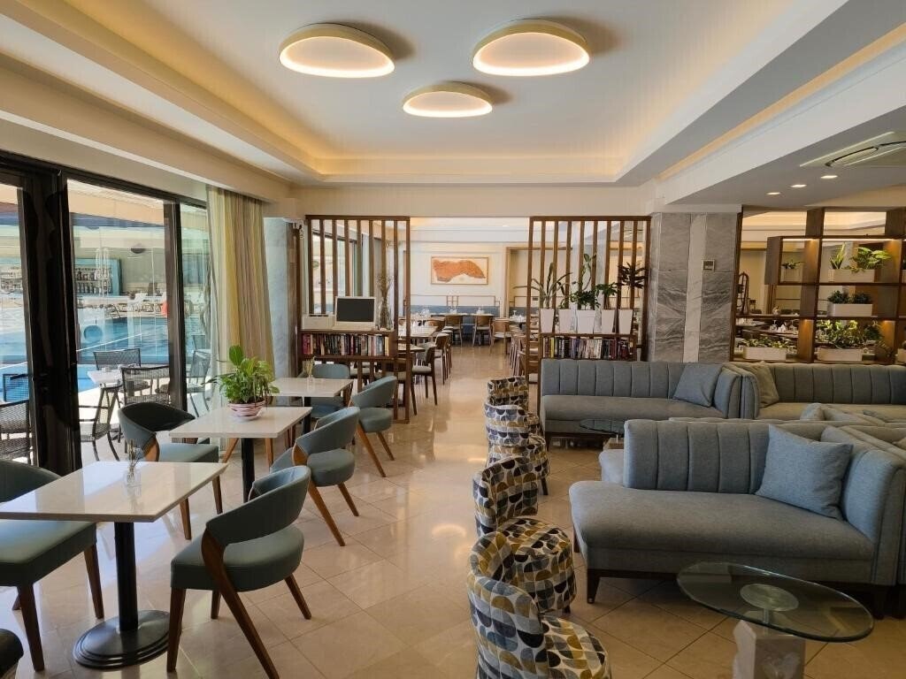 Зображення John & George Hotel 3*