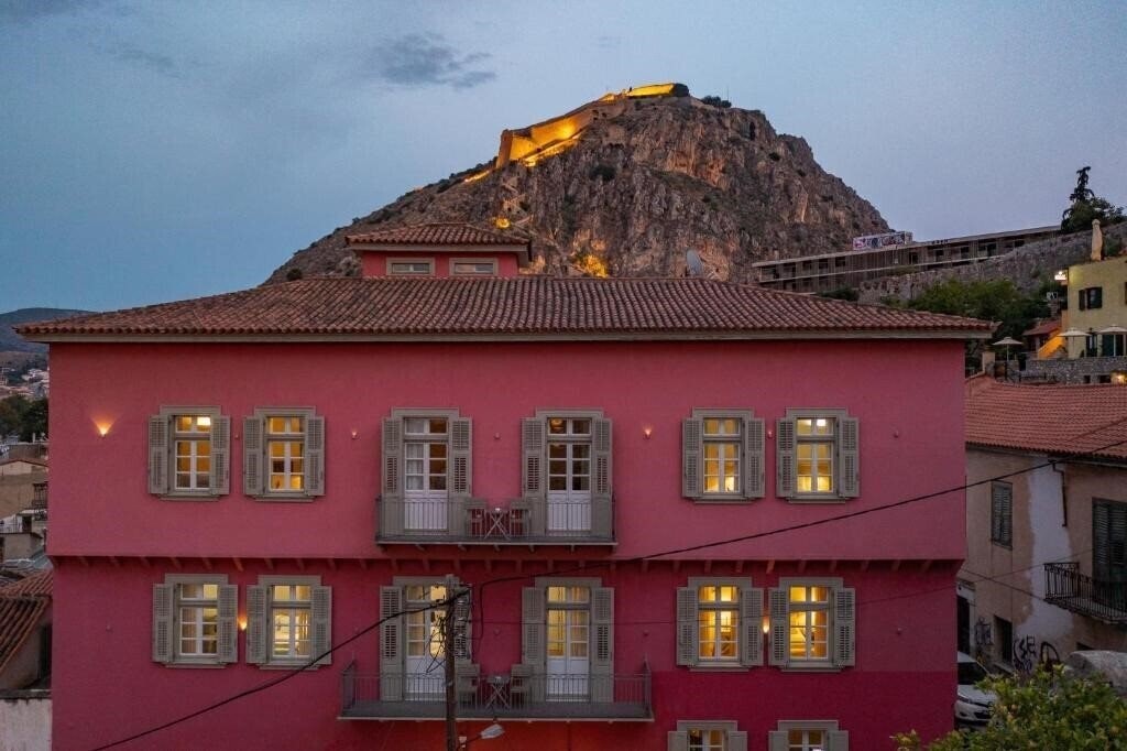 Готель Grand Sarai Nafplio 4*