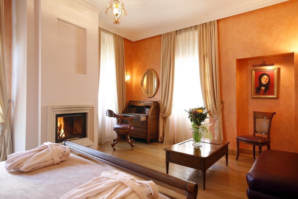 Фото Ippoliti 4*