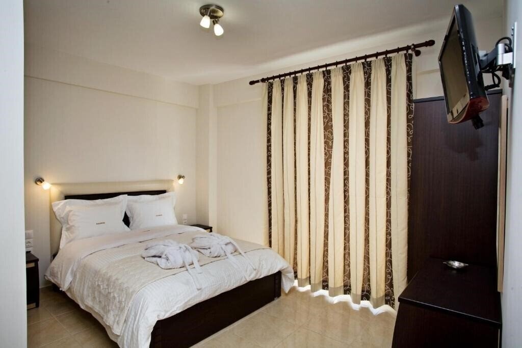 Готель RG Status Hotel 2*