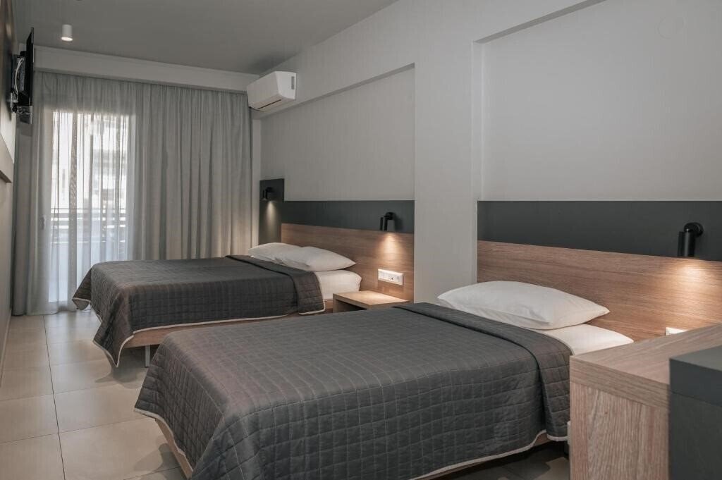 Фото Elizabeth Queen Luxuxy Rooms 3*