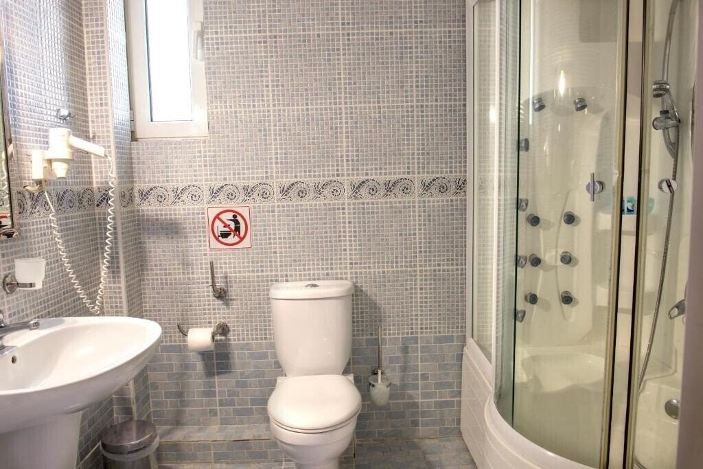 Фотографія Eden Hotel 2*