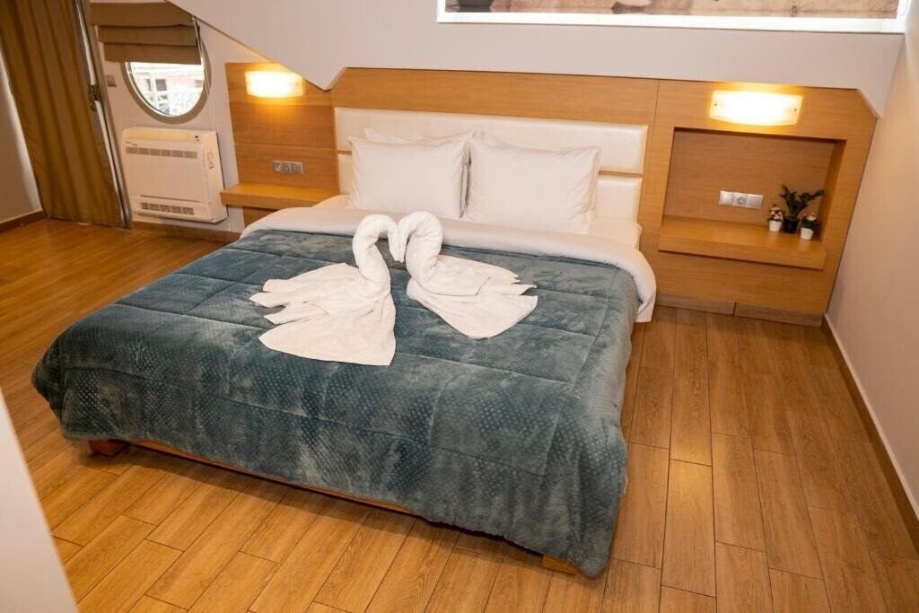 Зображення Epavlis Eleftheriadi Hotel 4*