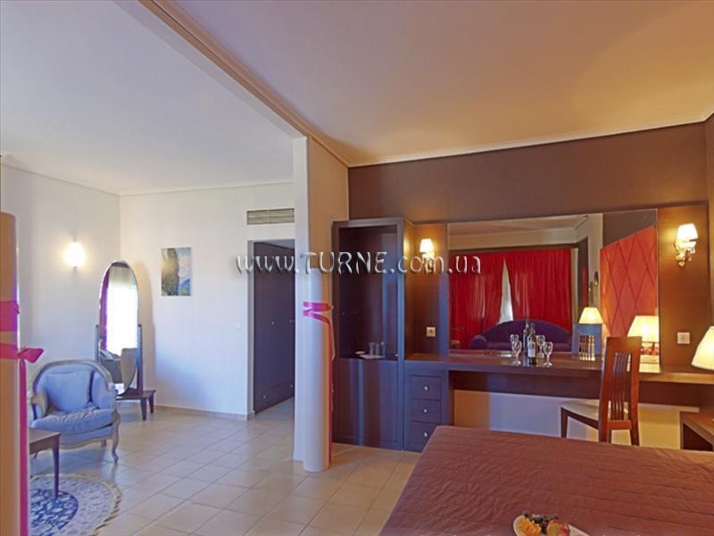 Готель Grand Platon Bomo Club 4*