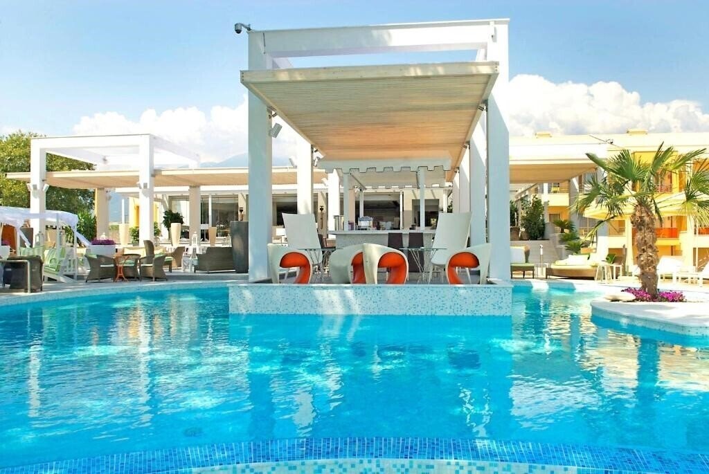 Отель Litohoro Olympus Resort Villas & SPA 4*
