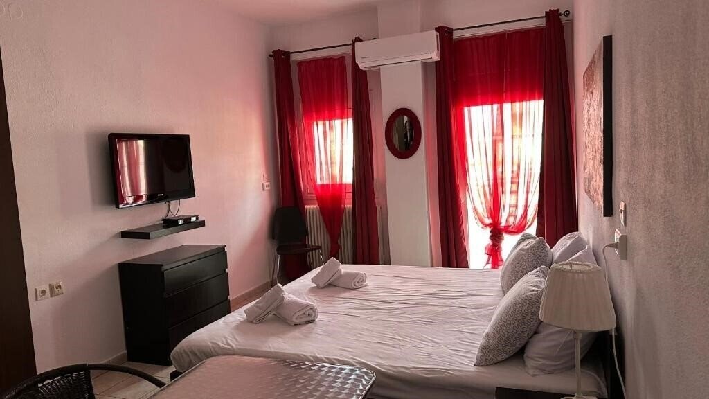 Картинка Alexandros Hotel + 2*