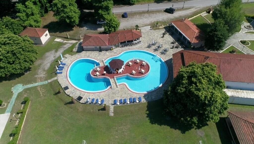 Фото Sintrivanis Resort Beach 3*