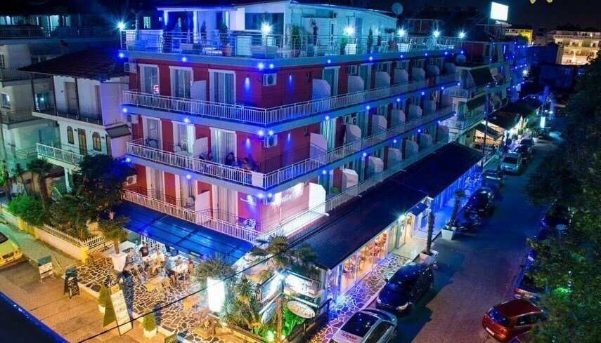 Готель Paralia Inn 3*