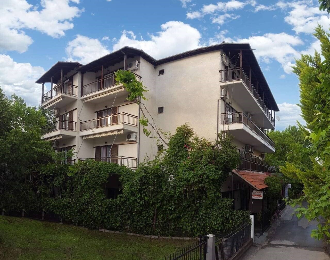 Отель Alexandraki Apartments 3*