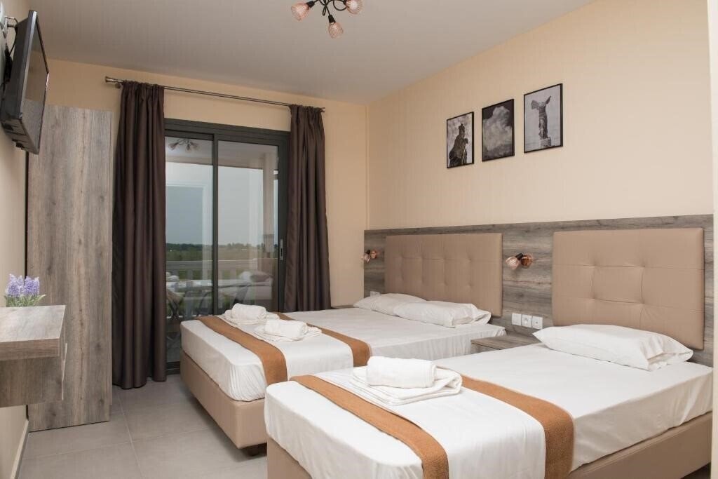 Отель Ino Luxury Rooms 3*
