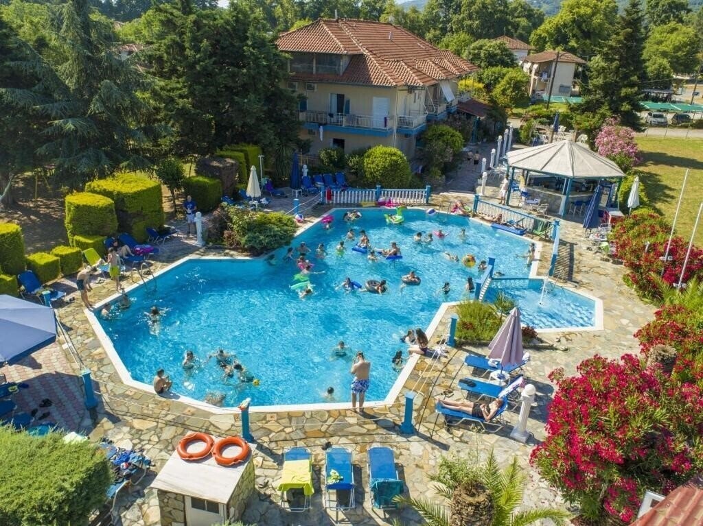 Готель Livithra Hotel 3*