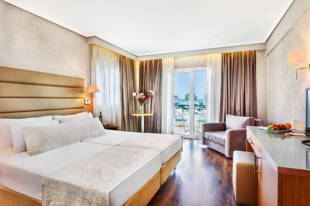 Фото Poseidon Palace Hotel 4*