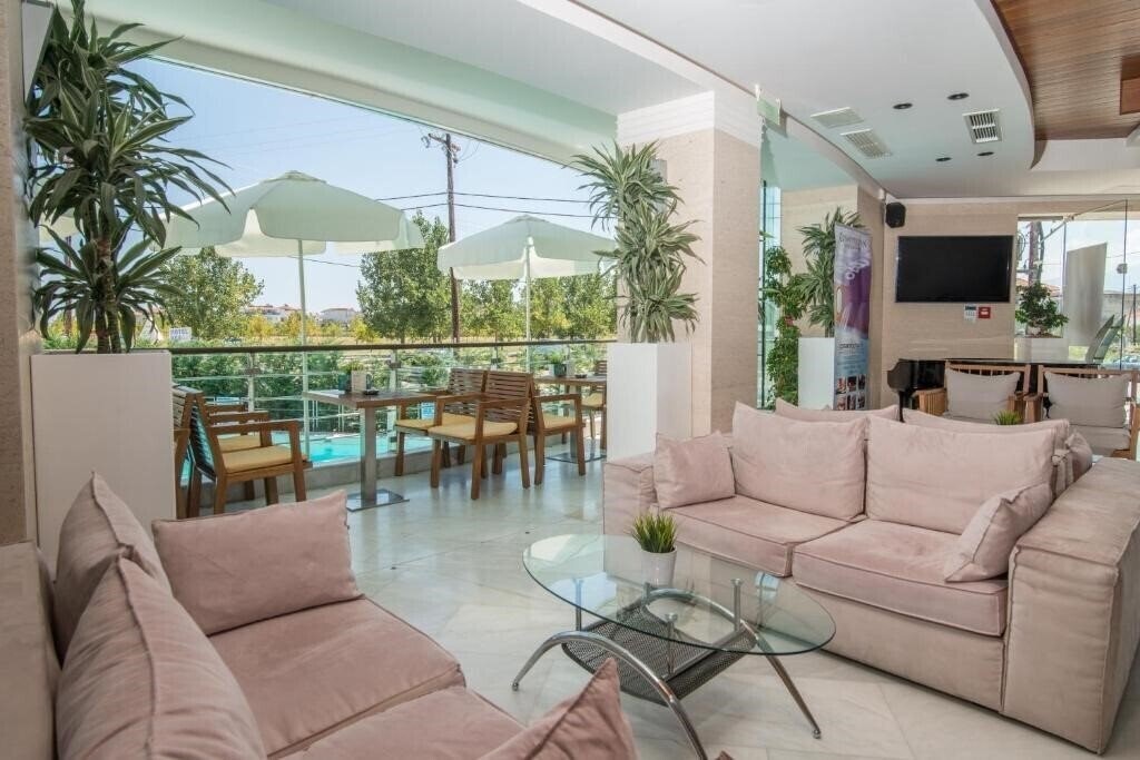 Фотографія Cosmopolitan Hotel & SPA 4*