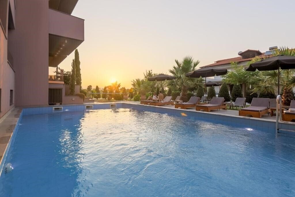Фотографія Hotel Yakinthos Paralia Katerini 3*